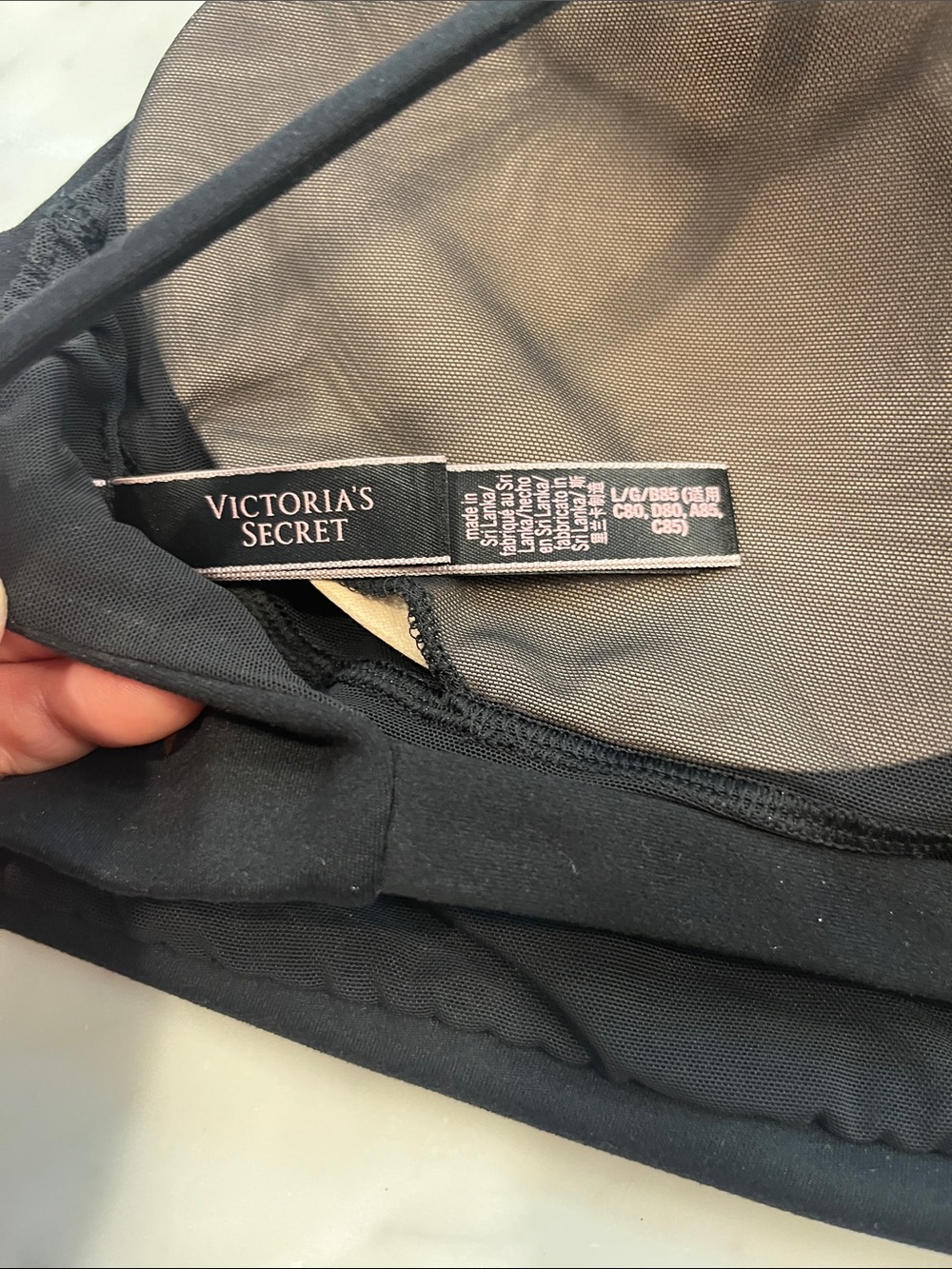 Victoria's Secret Black Cross-Back Sports Bralette - Picture 5 of 5